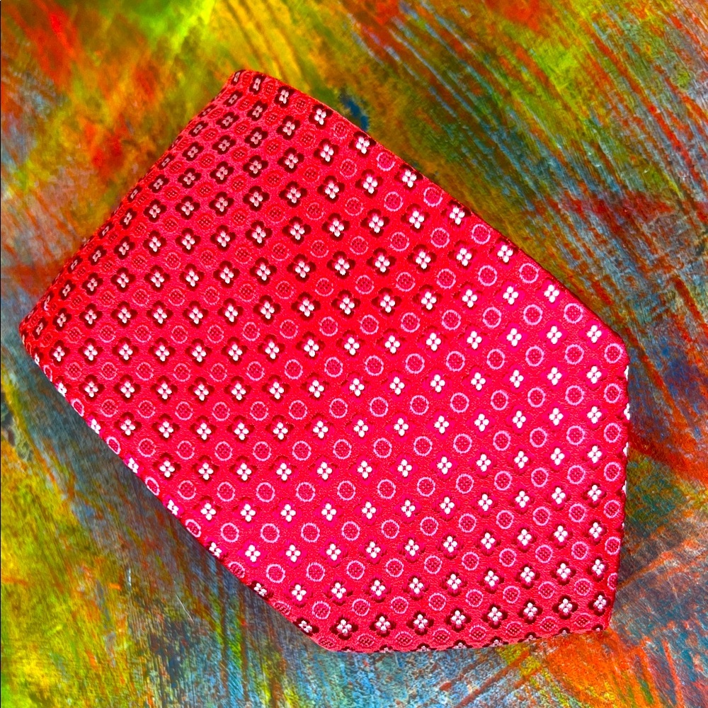 Boss by Hugo Boss Red Geometric 100%  Silk Tie Made in Italy Red Pink White